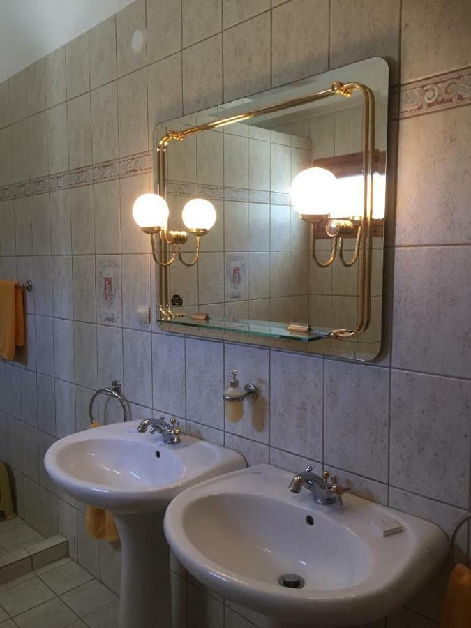 Villas Alexandros Petrino Каламаки Екстериор снимка