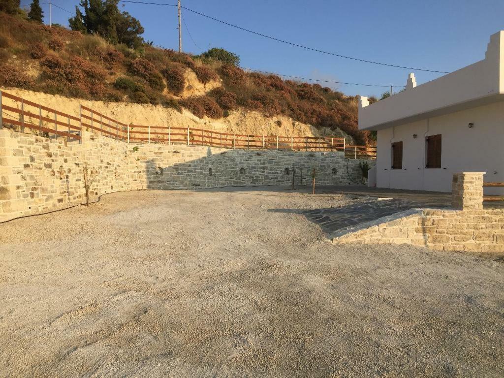 Villas Alexandros Petrino Каламаки Екстериор снимка