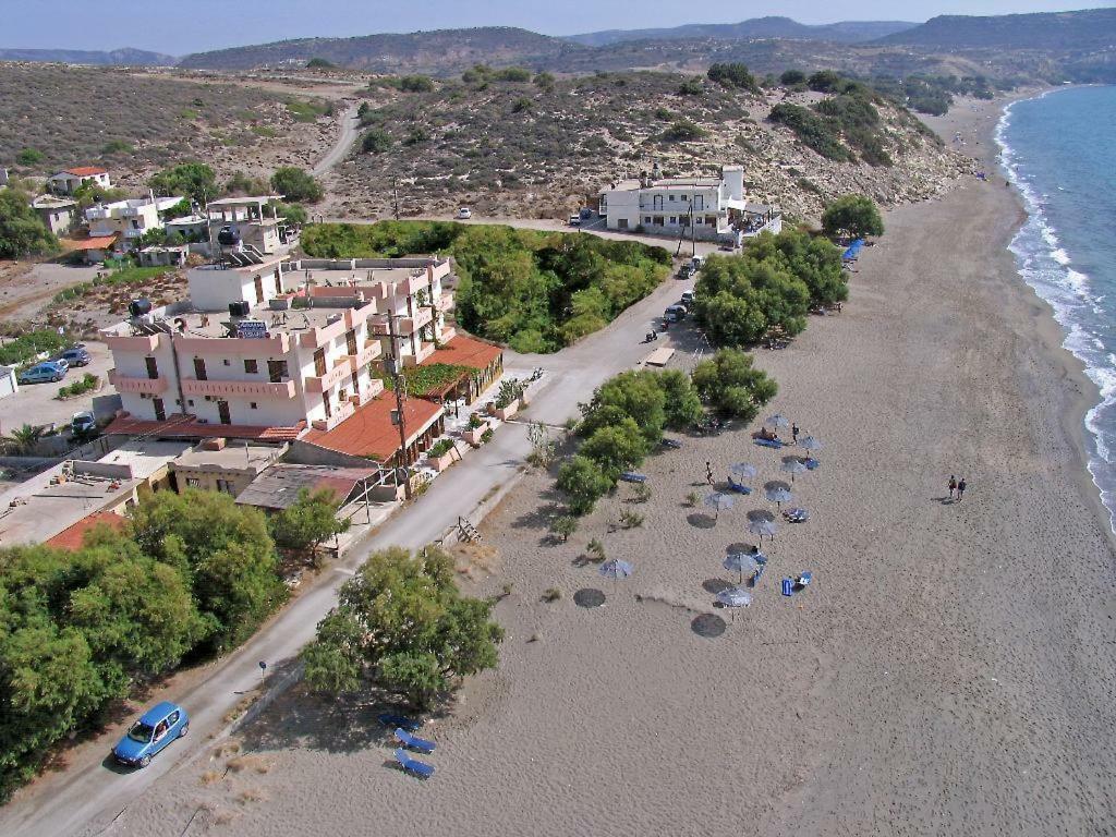Villas Alexandros Petrino Каламаки Екстериор снимка